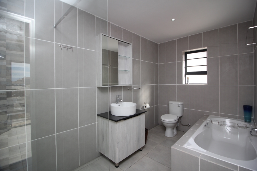 3 Bedroom Property for Sale in Menkenkop Western Cape